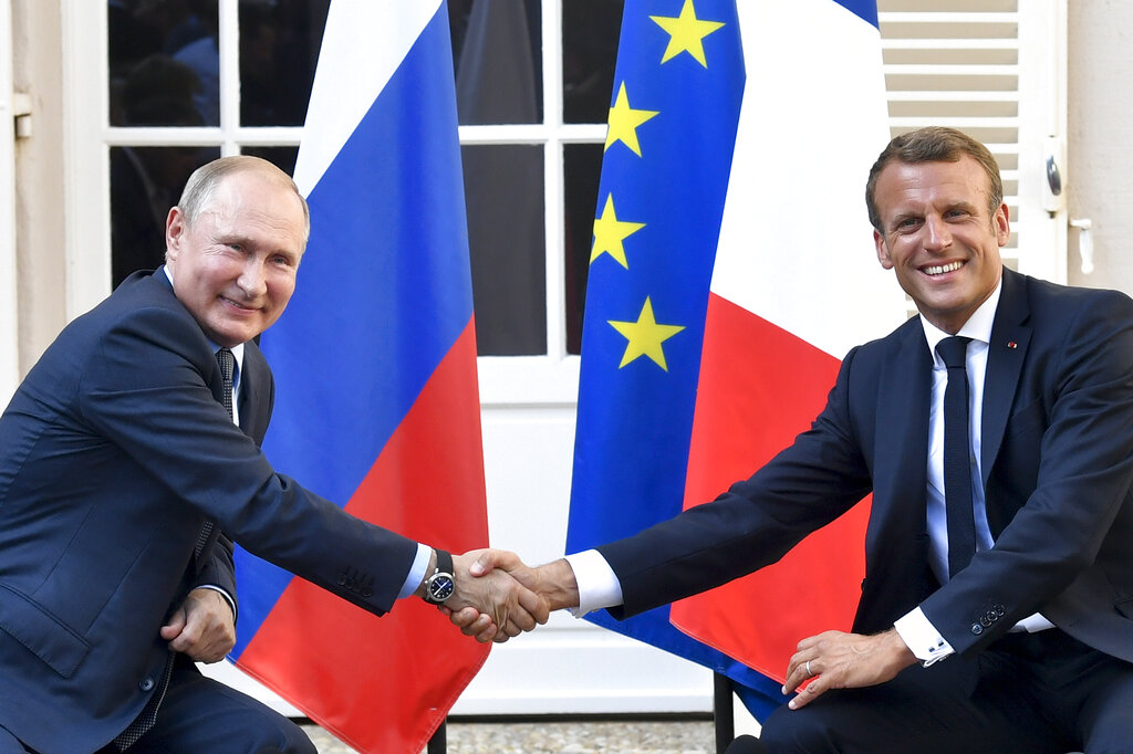 Did Macron’s Dubious Conversations With Putin Foreshadow France’s Present Chaos?