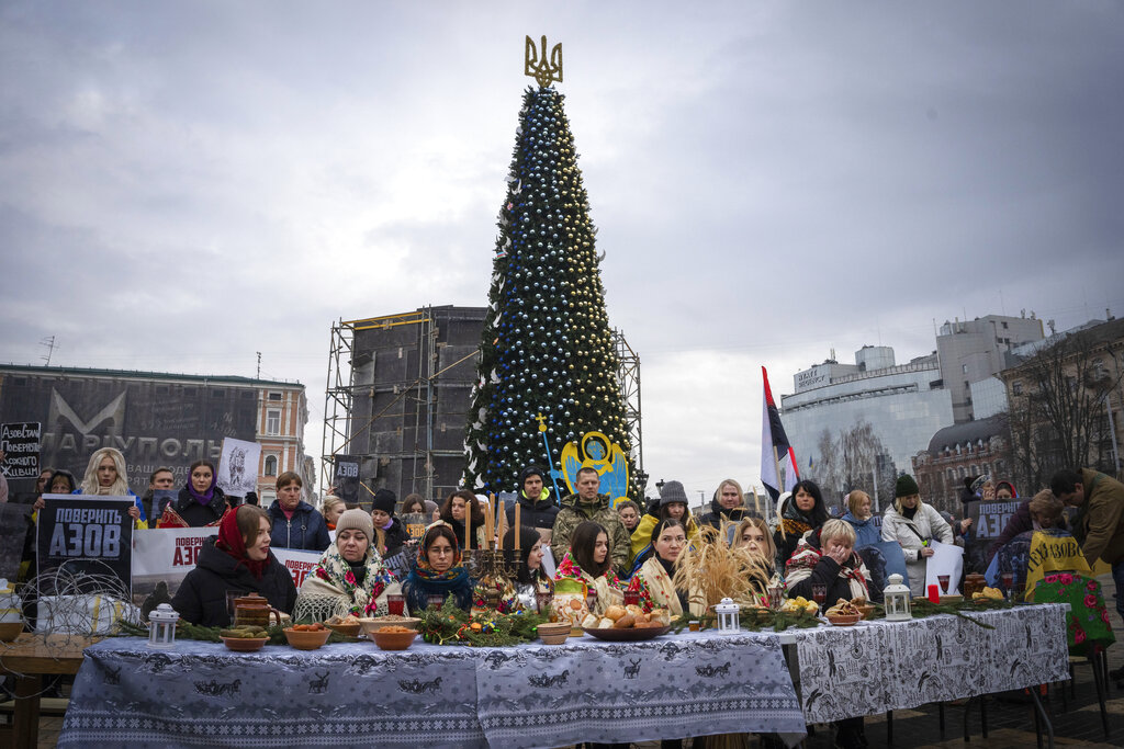 Orthodox Ukrainians Break with Russian Church, Celebrate Christmas
