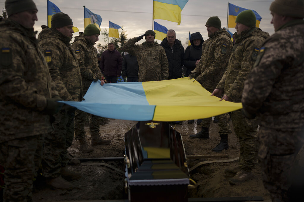 Zelensky Kembali ke Kyiv, Rusia Kembali Menyerang