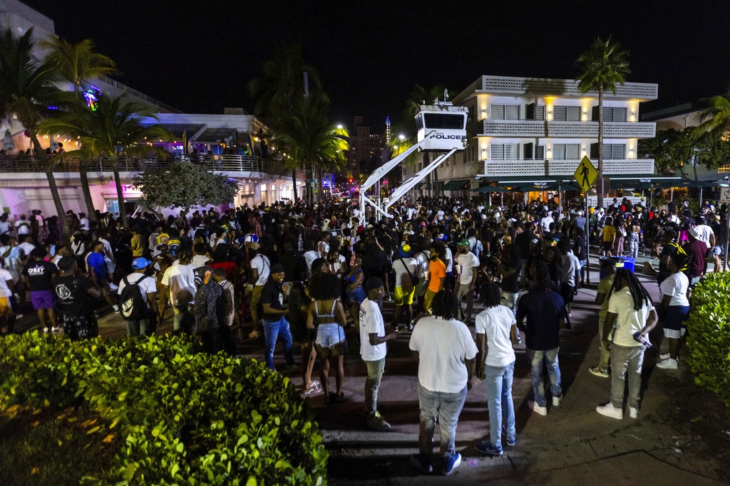 As Deadly Spring Break Crime Wave Hits Miami Beach, Mayor Denounces ...