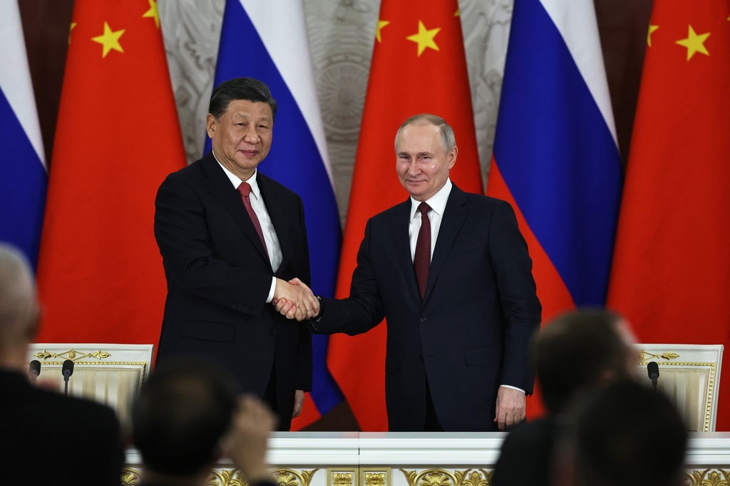 Rusia dan China Menikah