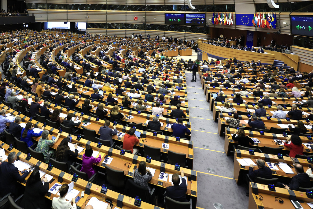 Press Review: Sleepless in Tokyo, Europe's Immigration Overhaul Lands With a Thud, Russia Uncorks Its Whines - Vimarsana News