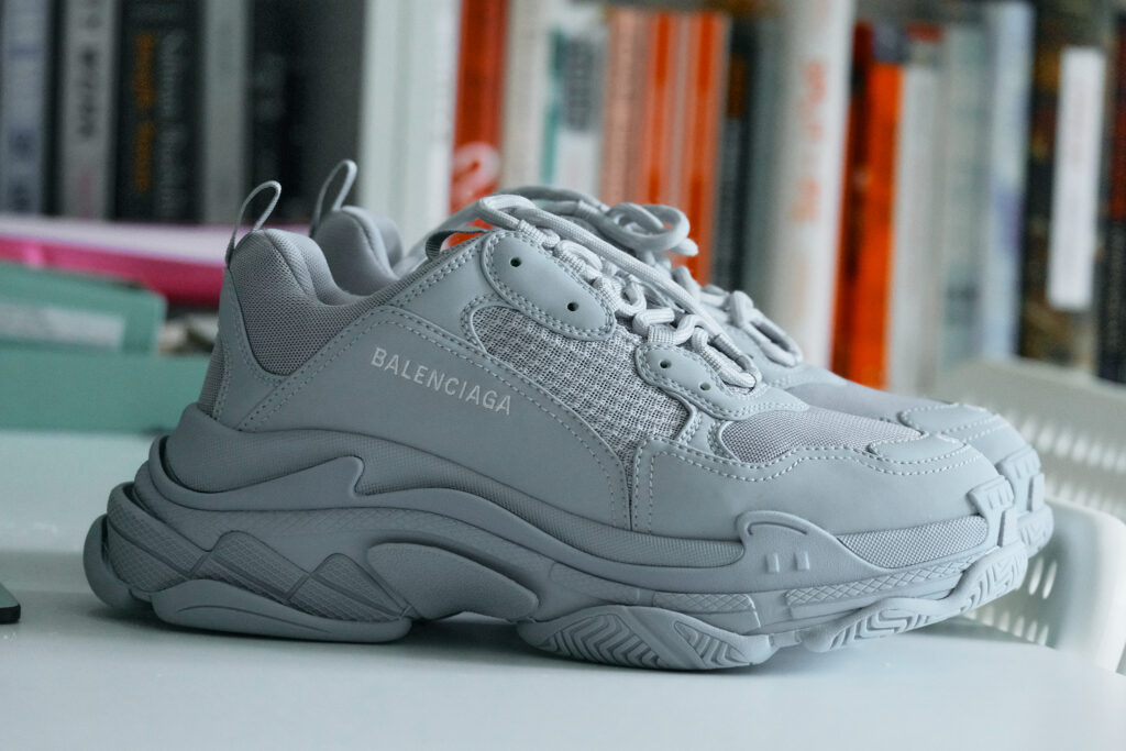 New triple s balenciaga on sale