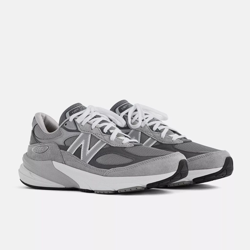 New Balance 990v6.