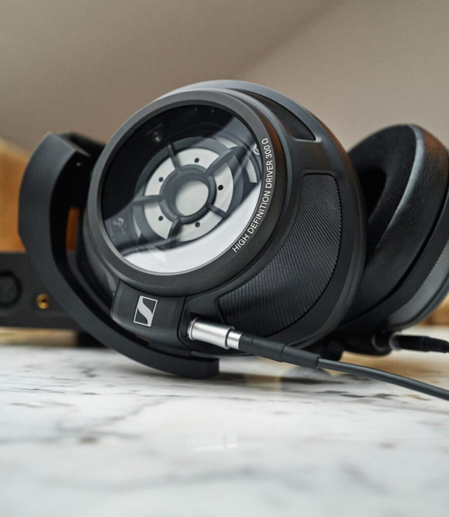 Sennheiser HD 820.