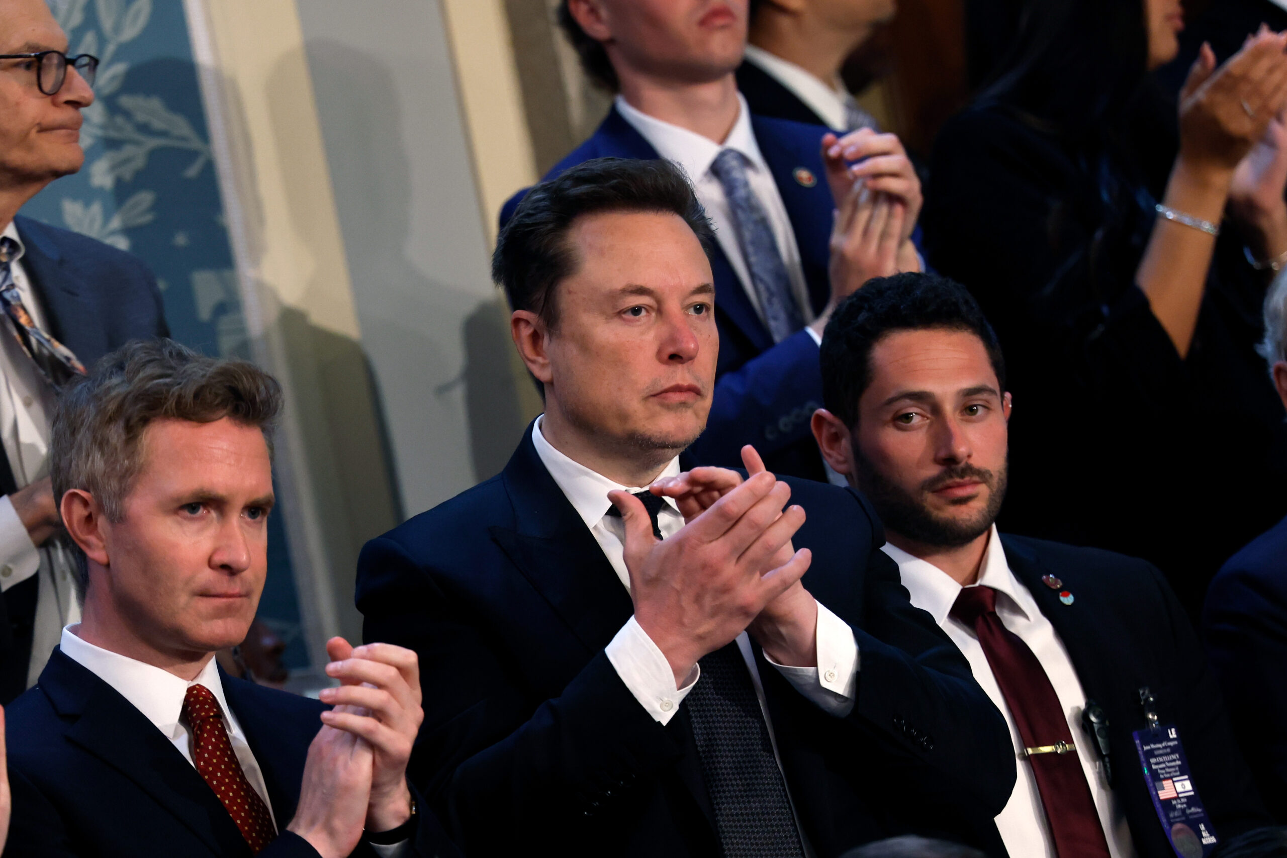 Elon Musk Files Antitrust Lawsuit, Declares ‘War’ on Marketing Coalition for Advertising Boycott of X Elon Musk Files Antitrust Lawsuit, Declares ‘War’ on Marketing Coalition for Advertising Boycott of X