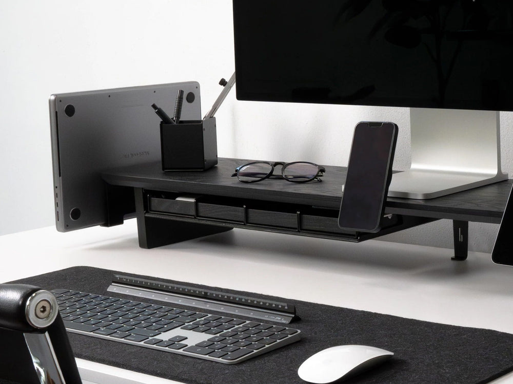 Setup Cockpit – The Dual Monitor Stand made from Solid Wood