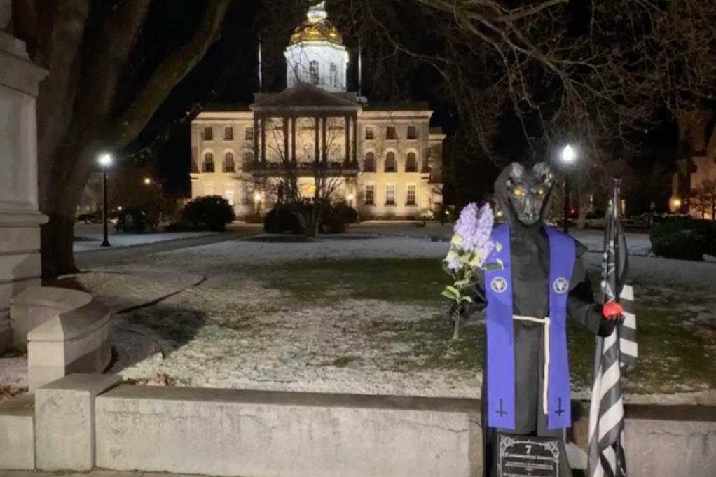 Outside New Hampshire’s State Capitol, Satanic Statue Briefly Takes Its Place Near Nativity Scene in the Name of ‘Religious Pluralism’