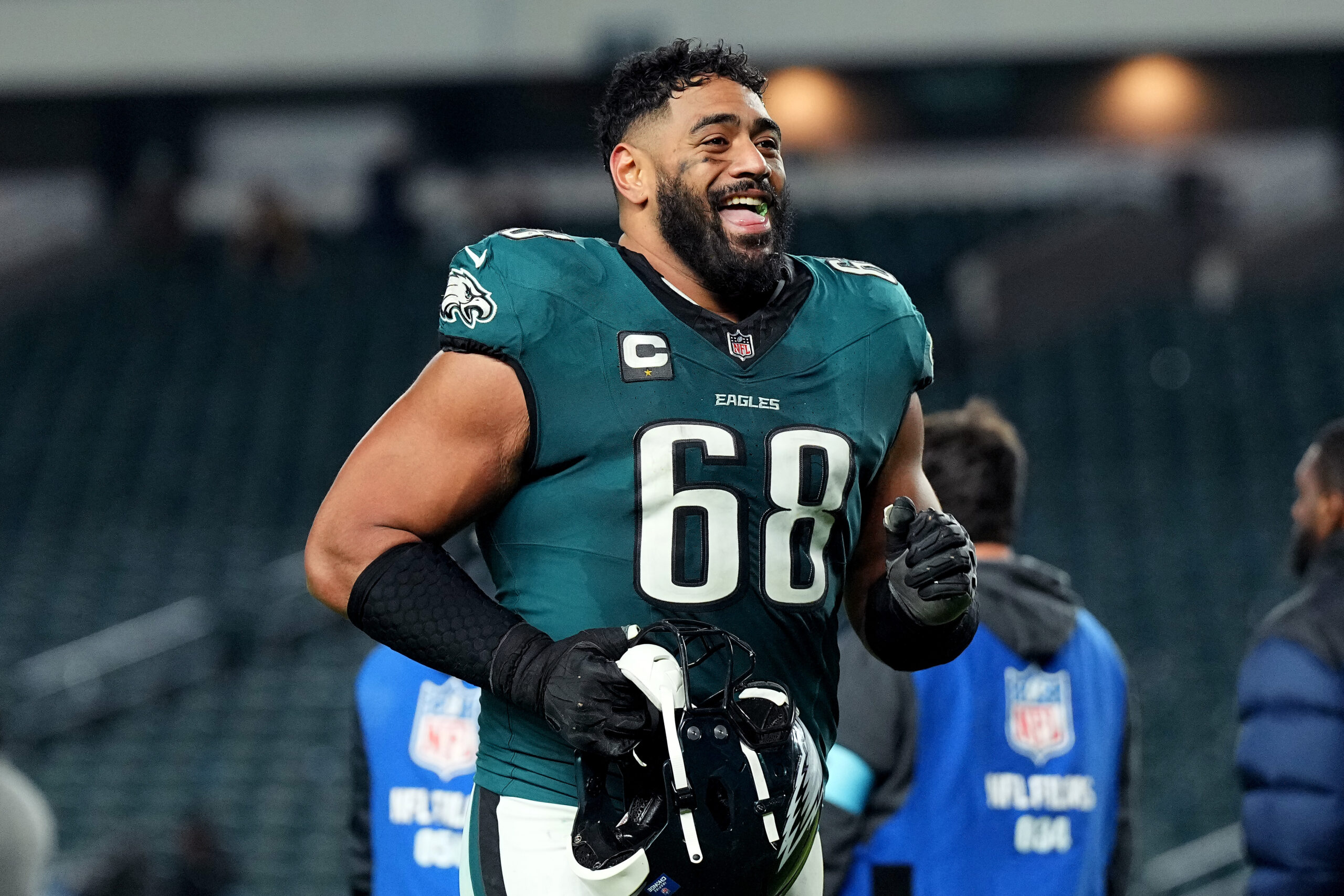 Mailata Rugby The Eagles' Jordan Mailata’s Remarkable Journey to the Super Bowl From ...