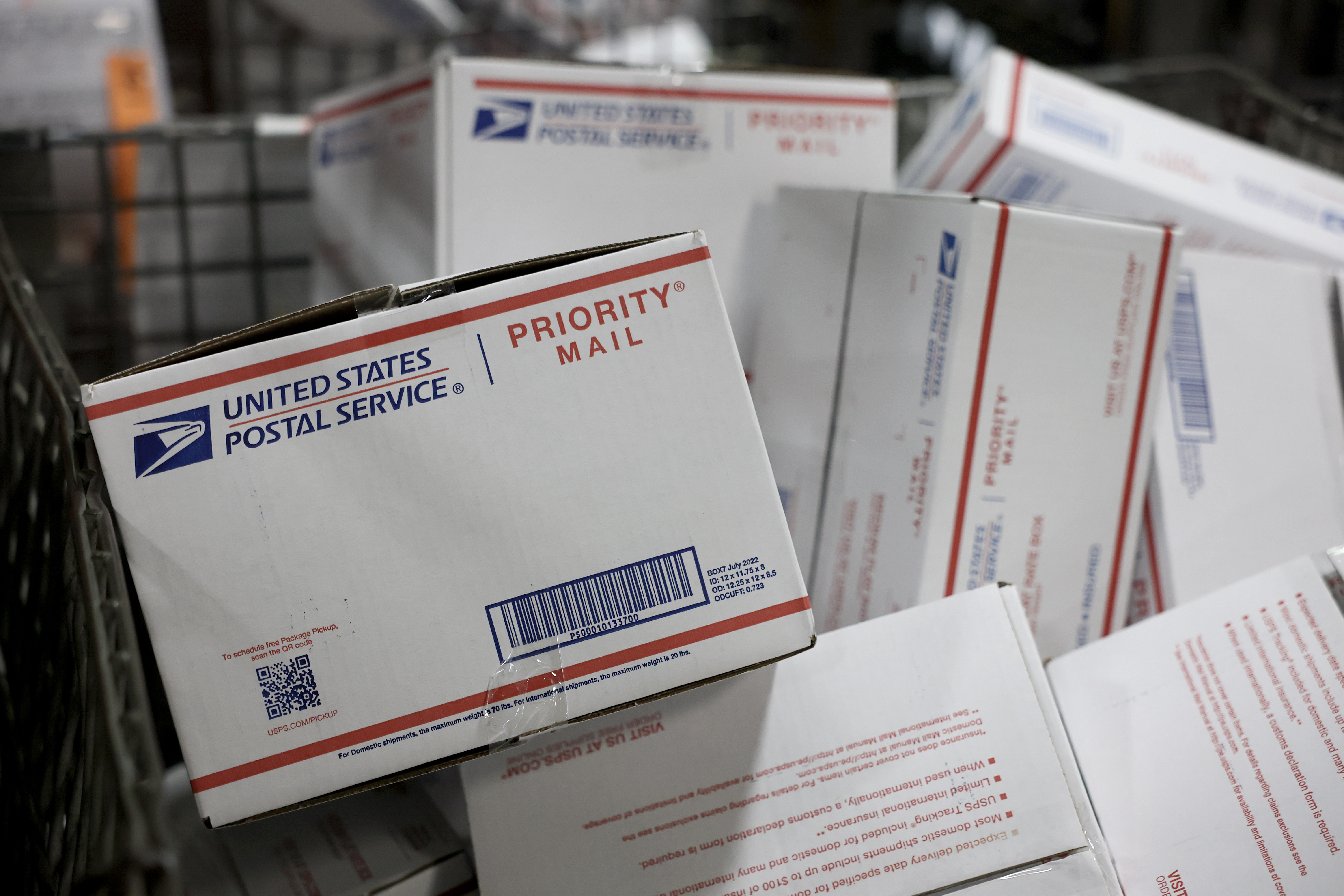 Huge Theft Schemes Uncovered at Multiple Postal Service Facilities