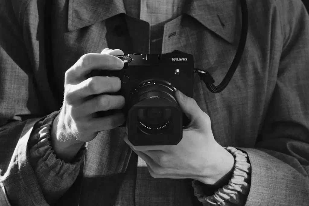 Fujifilm GFX100RF.