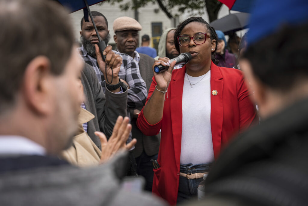 Congresswoman Rep. LaMonica McIver demands the release of Newark Mayor Ras Baraka after his arrest while protesting outside an ICE detention prison, Friday, May 9, 2025, in Newark, N.J, (AP Photo/Angelina Katsanis)
