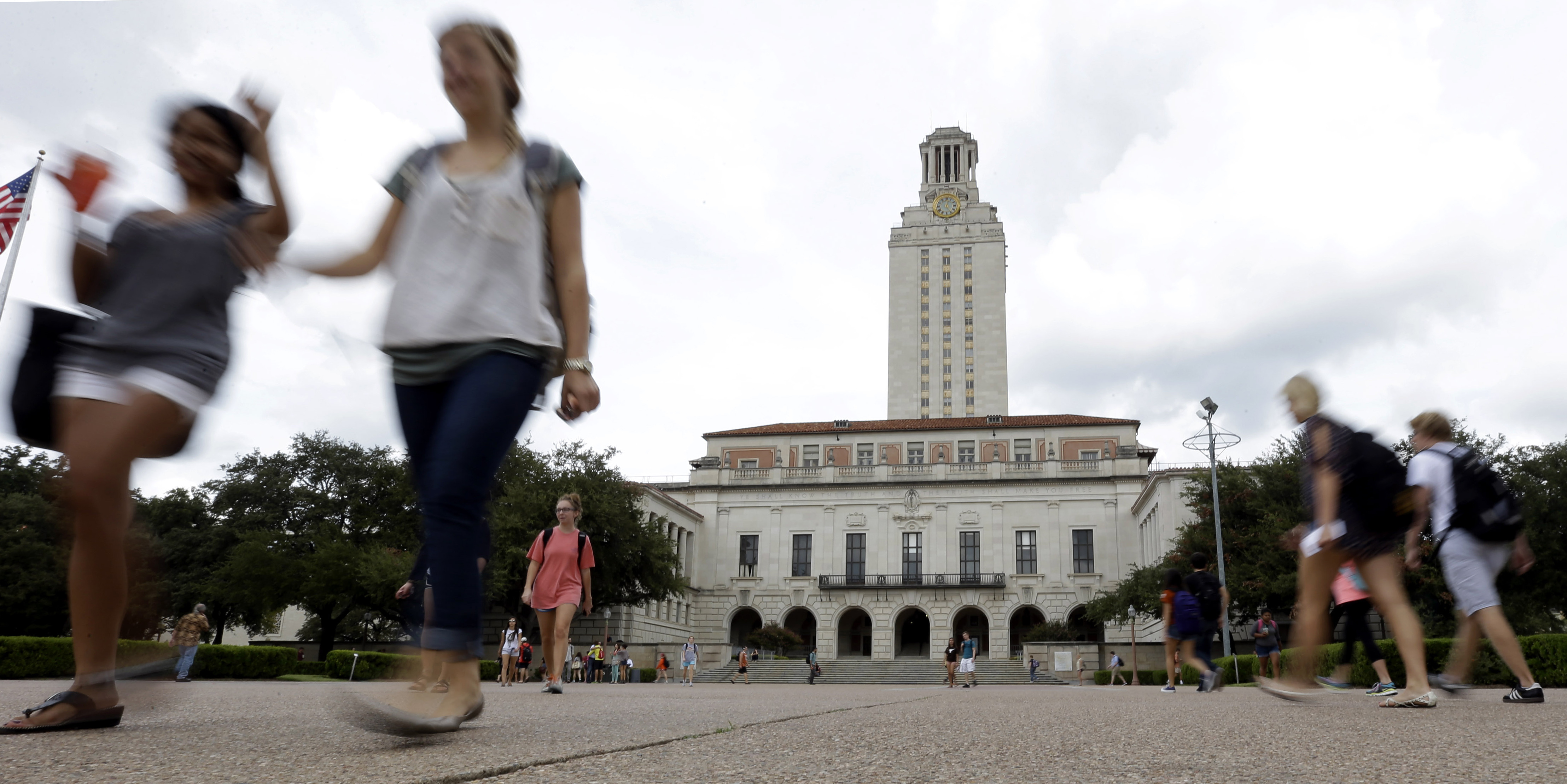 Texas Law Opens Door for Students To Be Punished for Wearing Hats, 'Chatting With Friends' After Dark