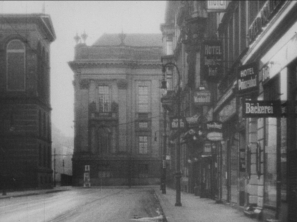 Still from 'Berlin: Symphony of a Great City' (1927). Via MOMA Film Stills Archive
