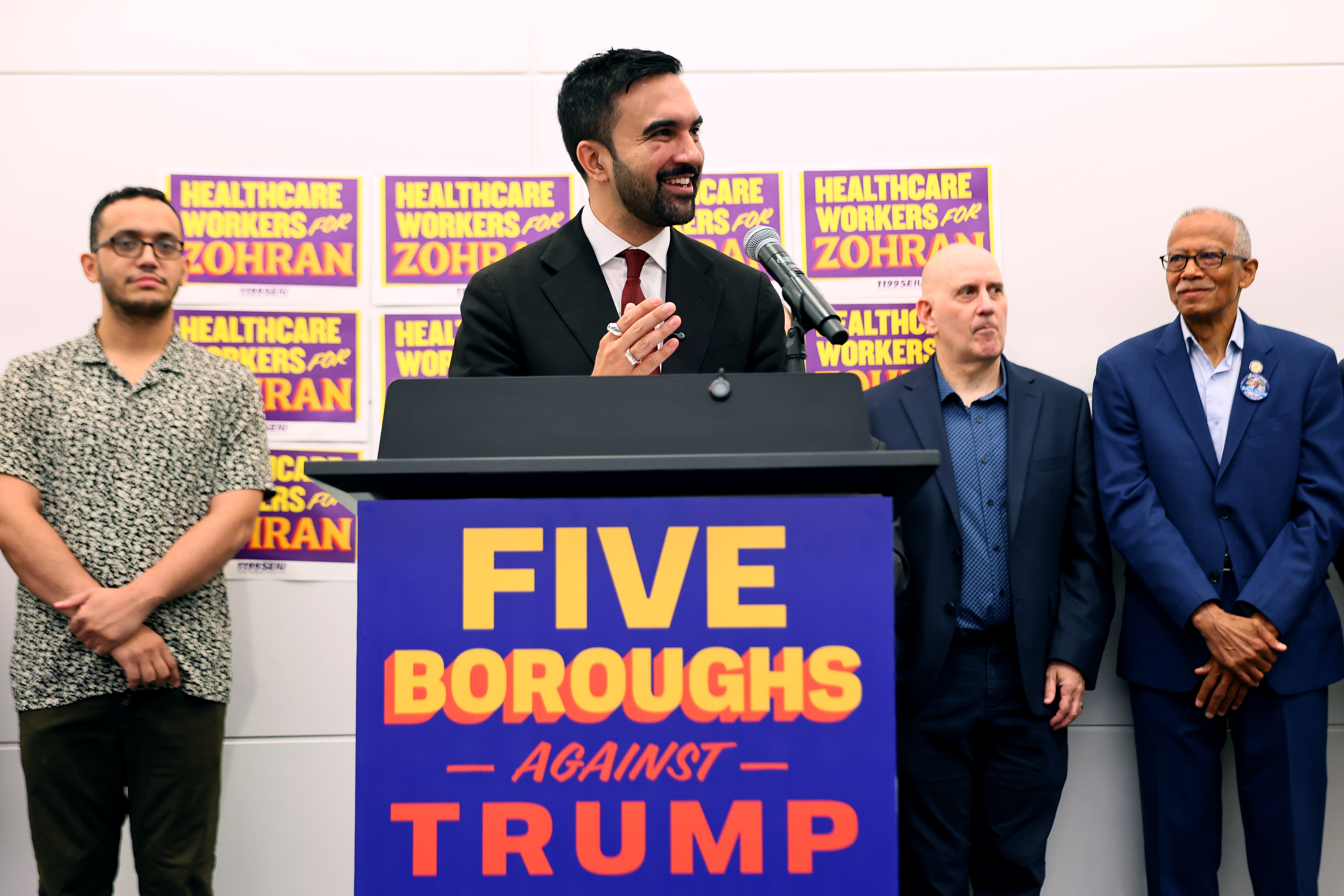 Trump Threatens to Withhold Federal Funds if Mamdani Is Elected Mayor