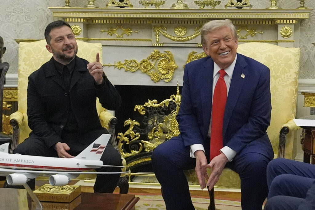President Donald Trump meets with Ukraine's President Volodymyr Zelenskyy in the Oval Office at the White House, Monday, Aug. 18, 2025, in Washington.