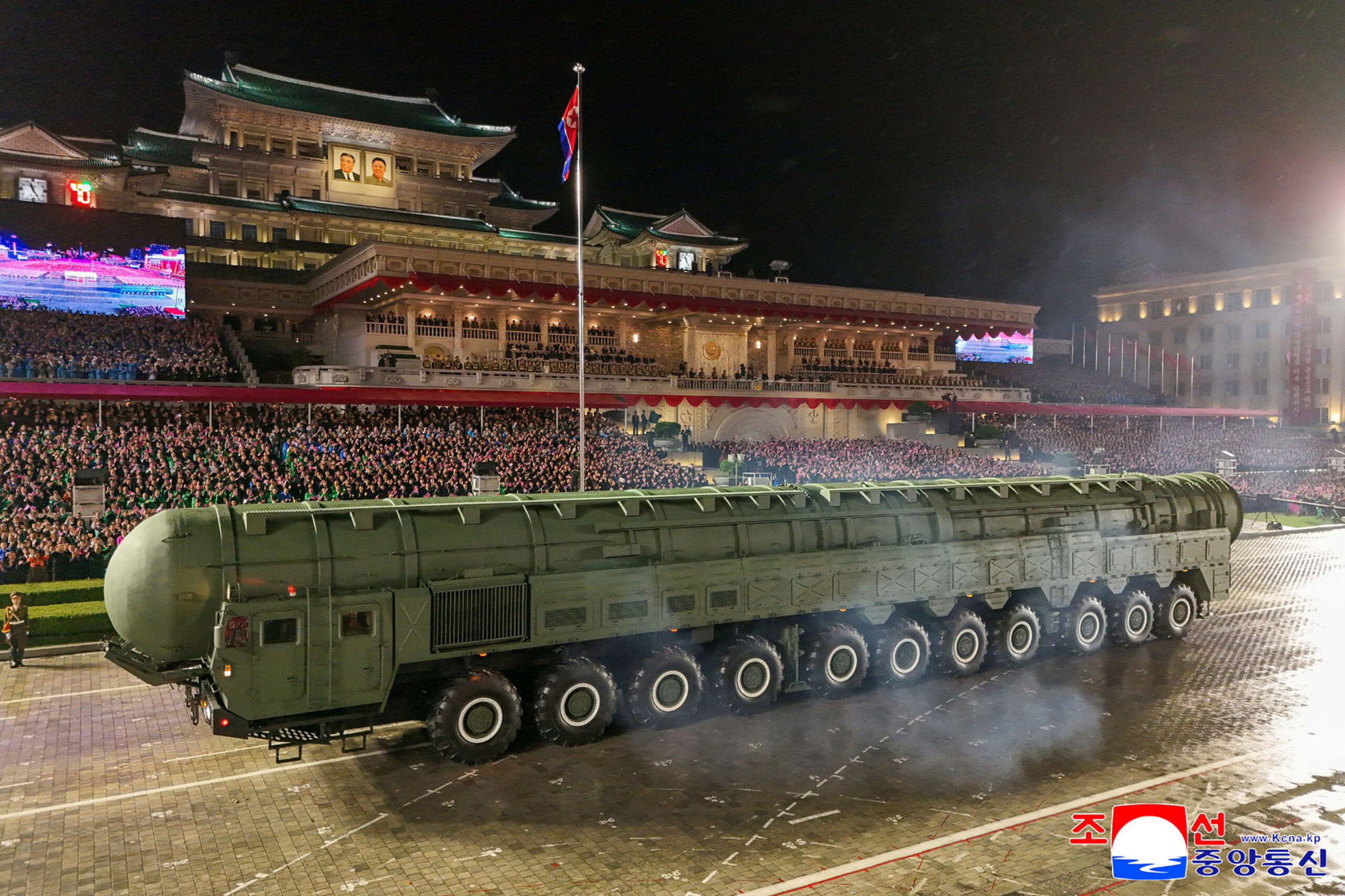 New China Trade Feud, North Korean Saber-Rattling Raise Tensions Ahead of Asia-Pacific Summit