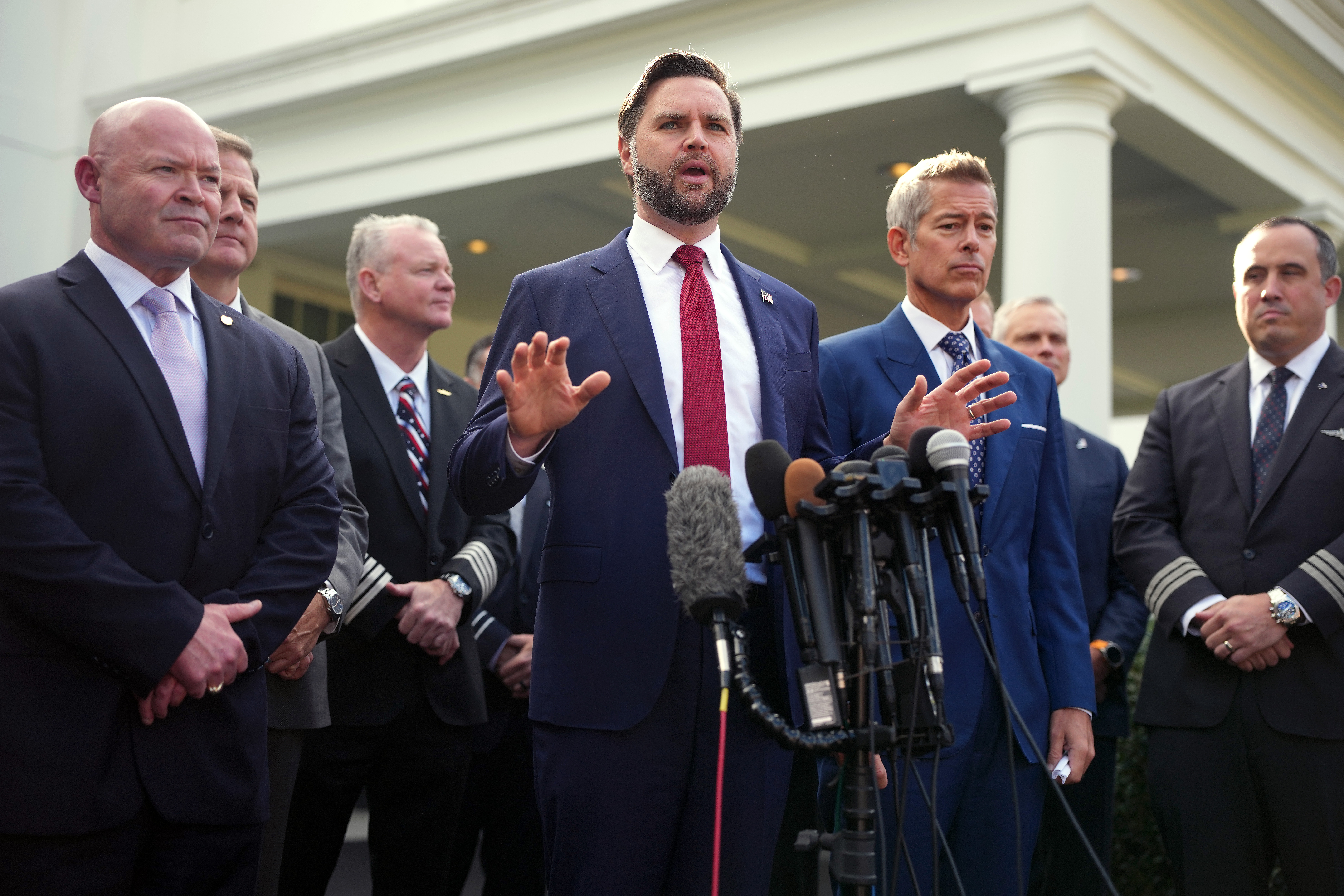 Vance Insists Democrats Will Get Nothing Out of Shutdown Strategy as Food Stamps Cliff Nears