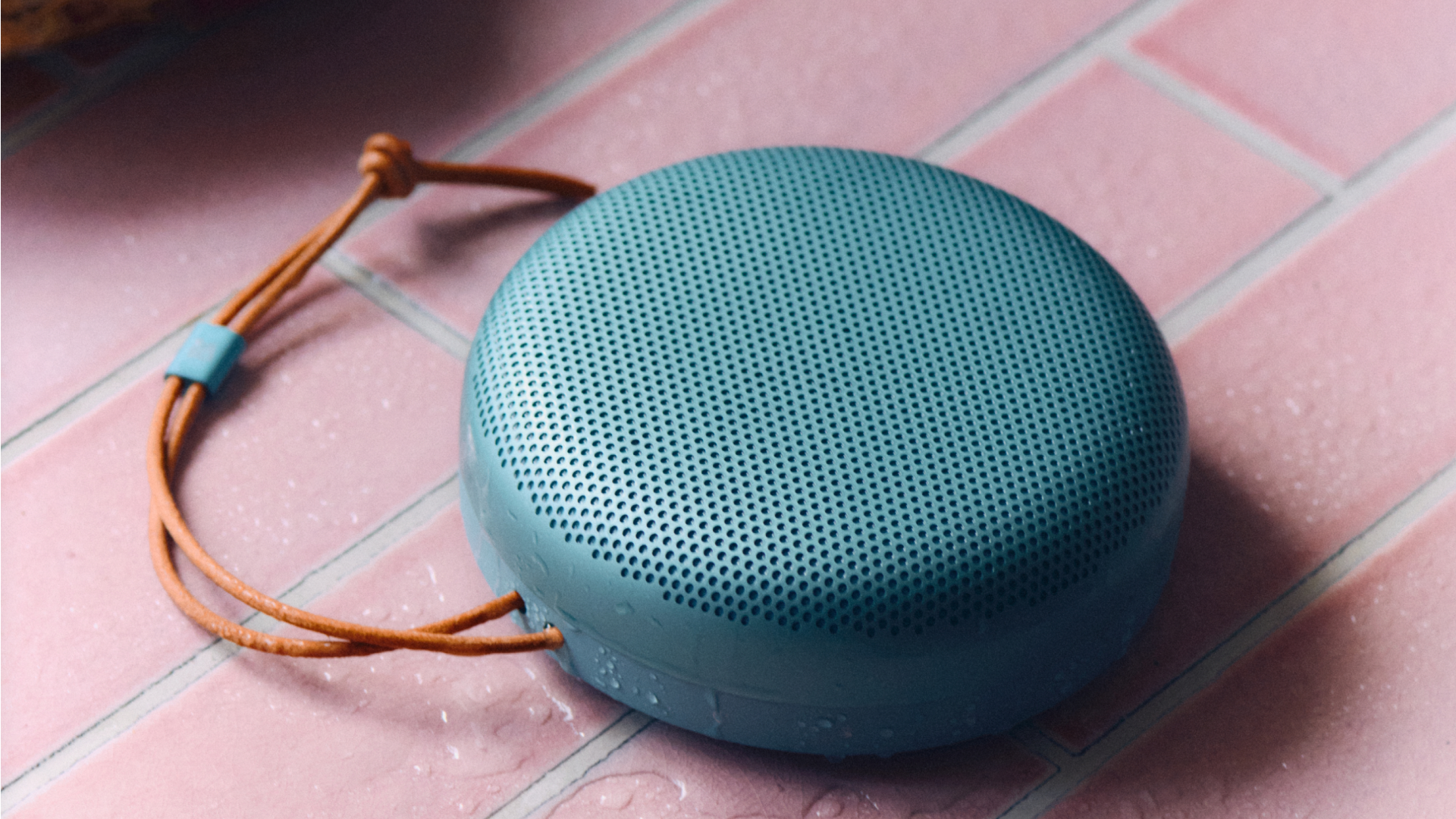 Bang & Olufsen's BeoSound A1 Brings Premium Design To Portable