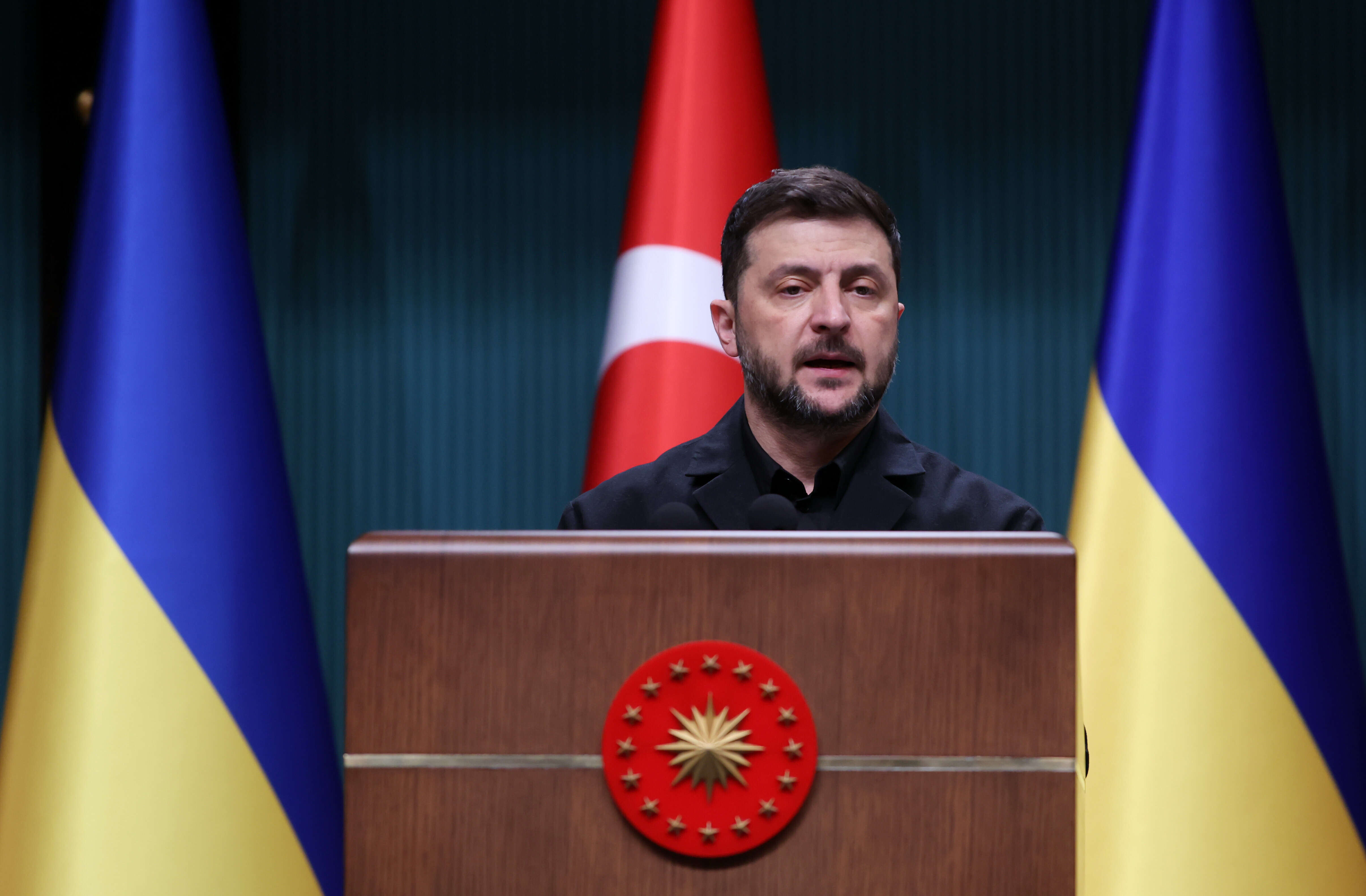 Trump's Peace Plan for Ukraine Leaves Putin Gloating, Zelensky Despondent