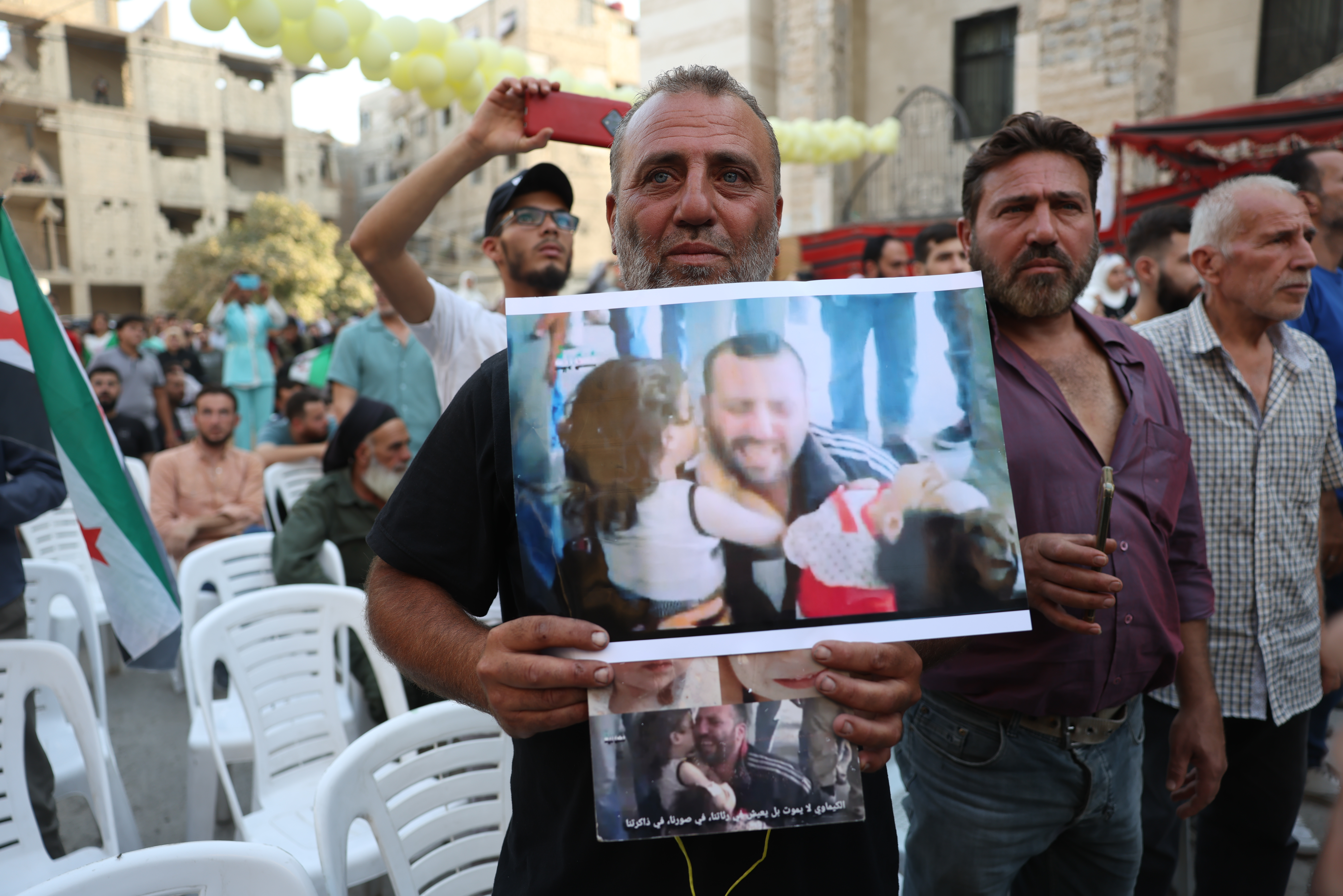 Trump, Shying From Intervention in Iran, Risks Repeat of Obama's 'Red Line' Fiasco in Syria 