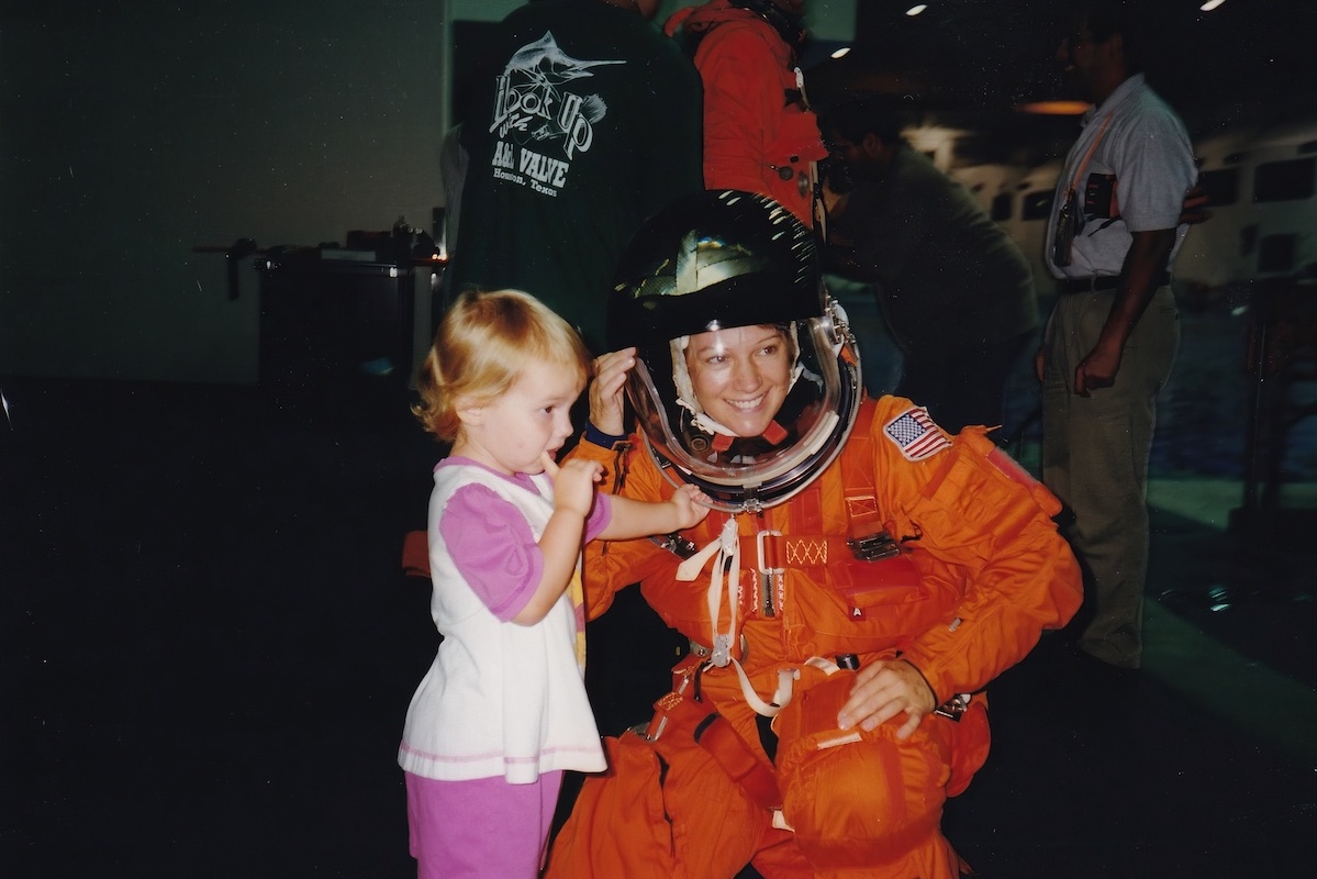 A Starry-Eyed Account of Escaping Poverty To Become NASA’s First Woman ...