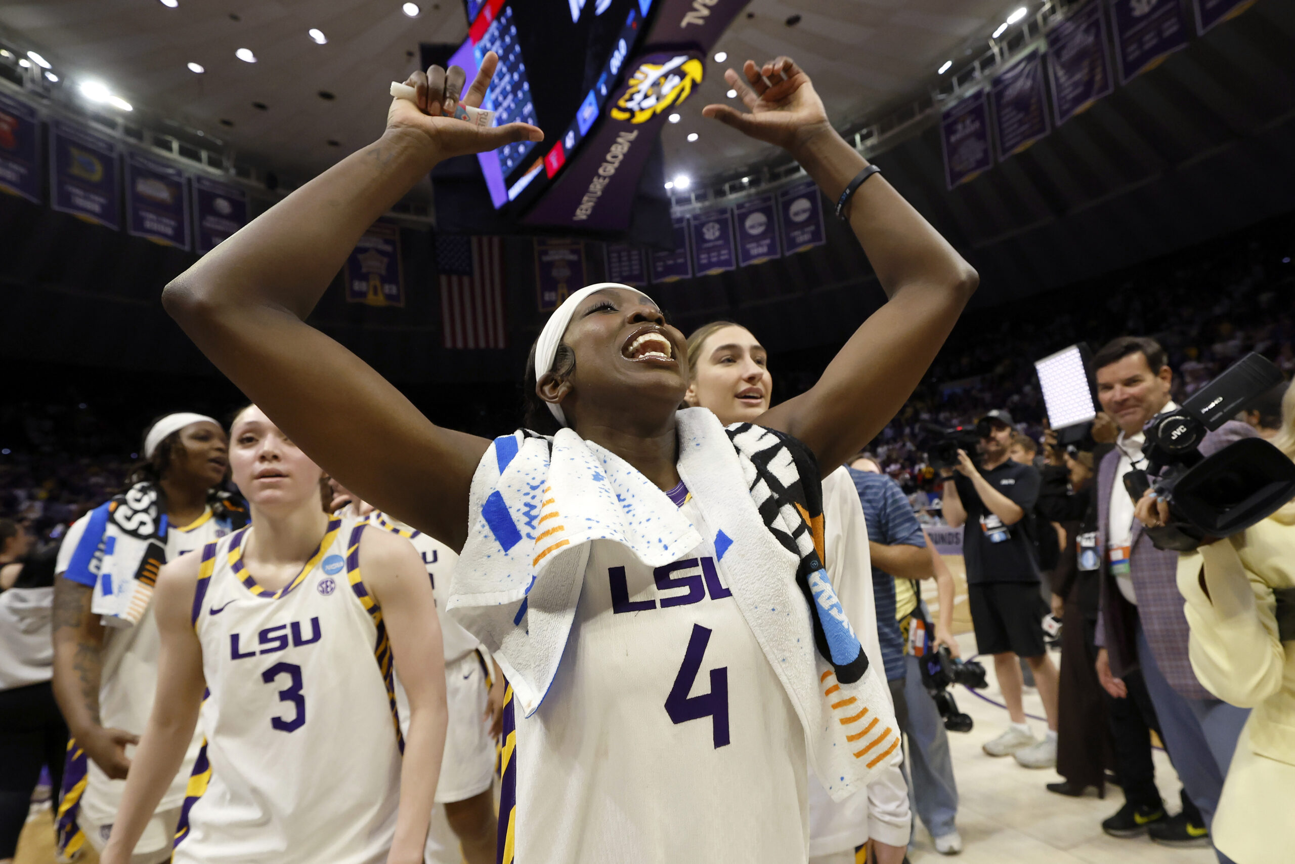 Democrats, Pushing a Boycott of College Teams Over Redistricting, Find Few Willing To Play Ball
