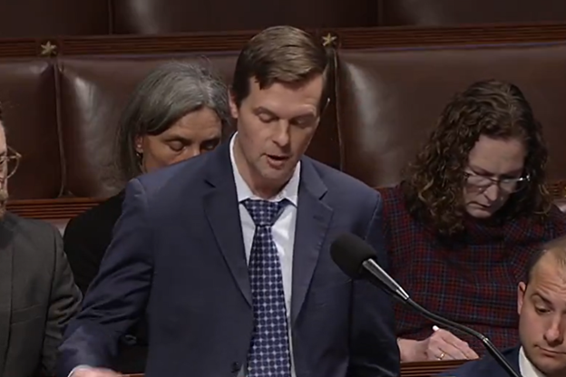 One Democrat Helps Republicans Sink Iran War Powers Resolution, Saying It Would ‘Weaken Our Hand’ in Negotiations