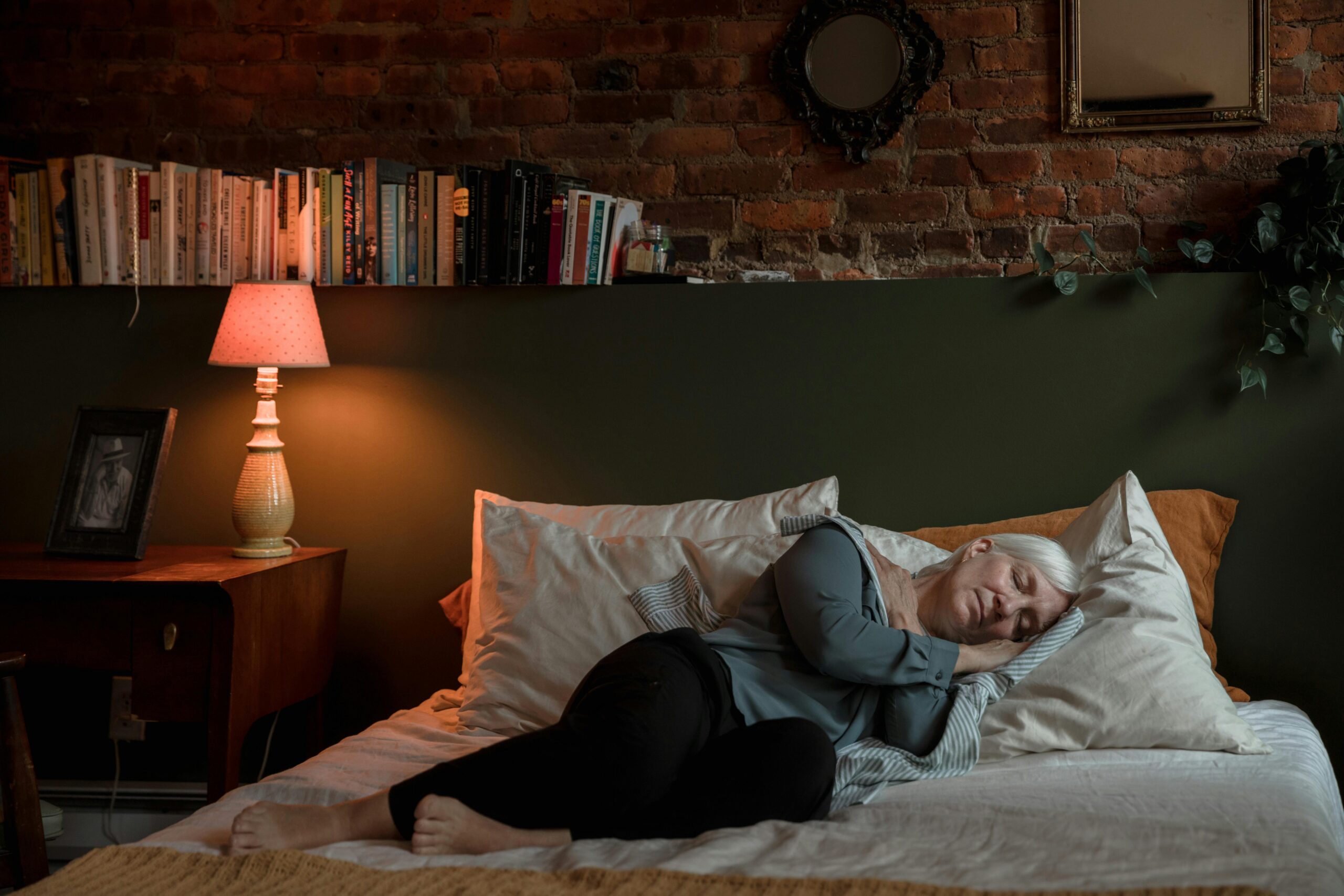 Study Links Too Little Sleep — or Too Much — to Faster Aging Across the Body