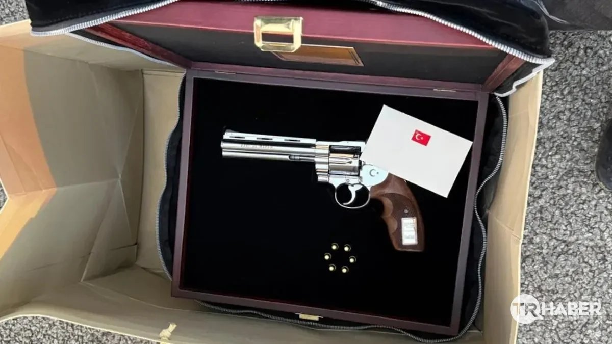 NATO Leaders Deal Awkwardly With Working Guns Gifted by Erdogan at Summit