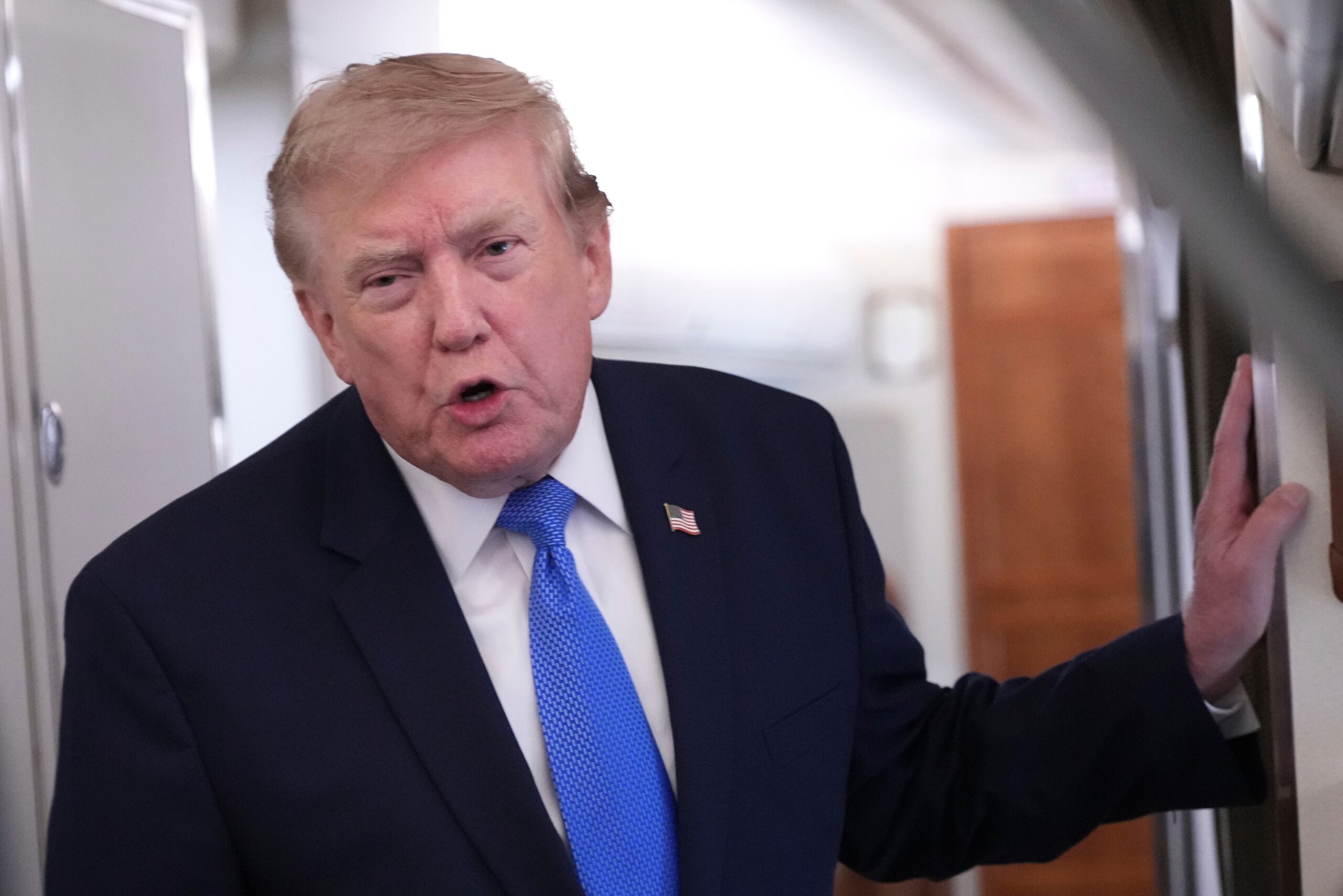 Trump’s Credibility at Stake Over Mixed Messages on Iran War
